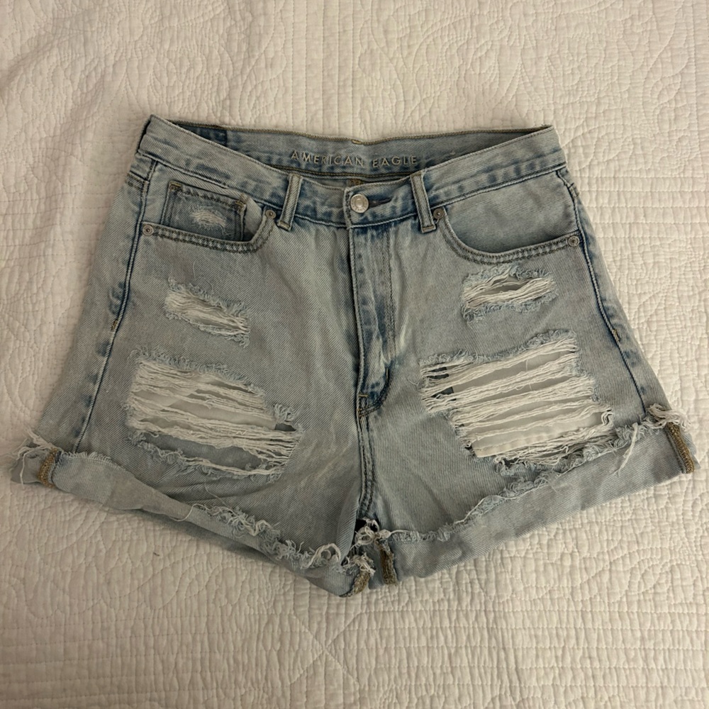 American Eagle Mom Jean shorts